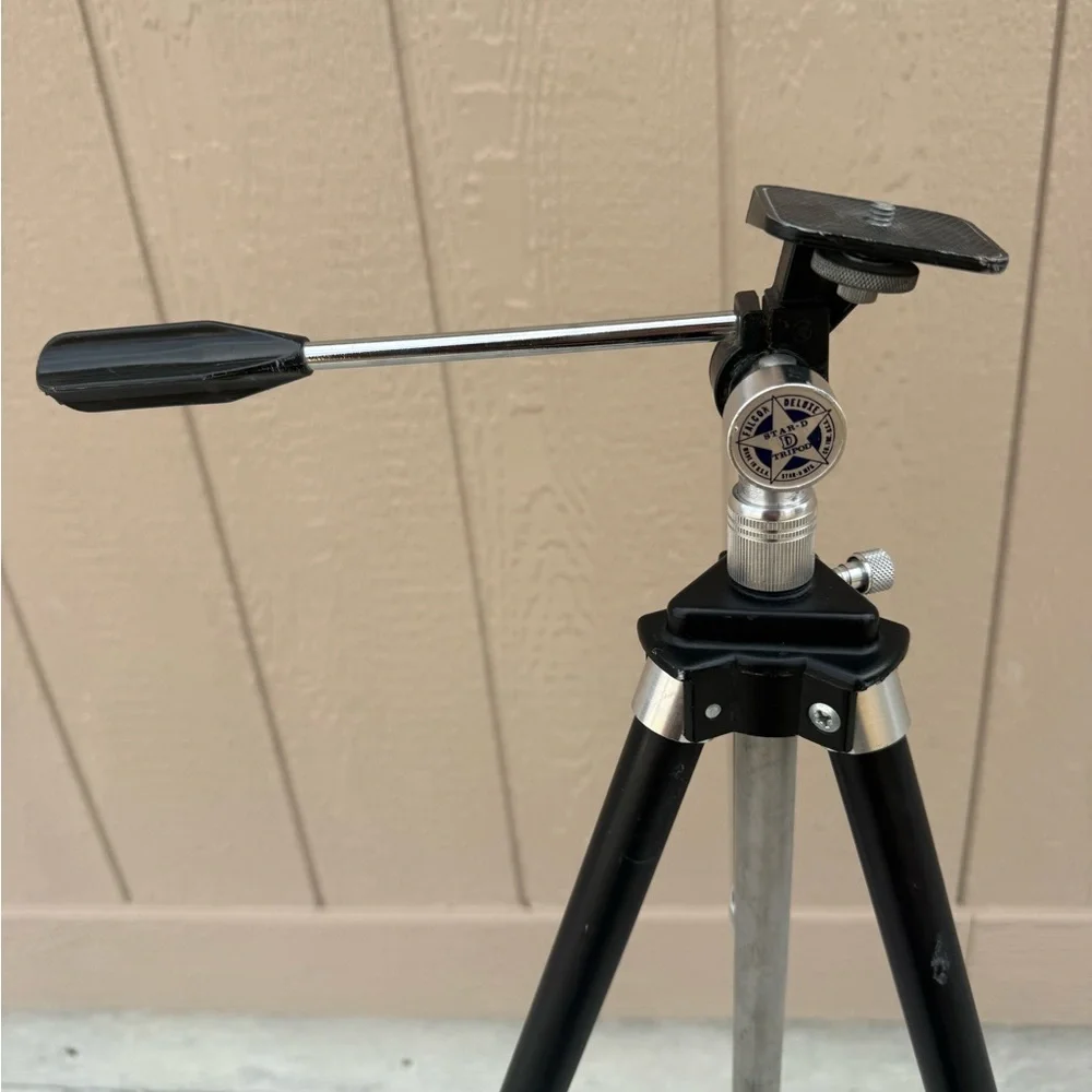 Star D Falcon Deluxe Extendable Tripod